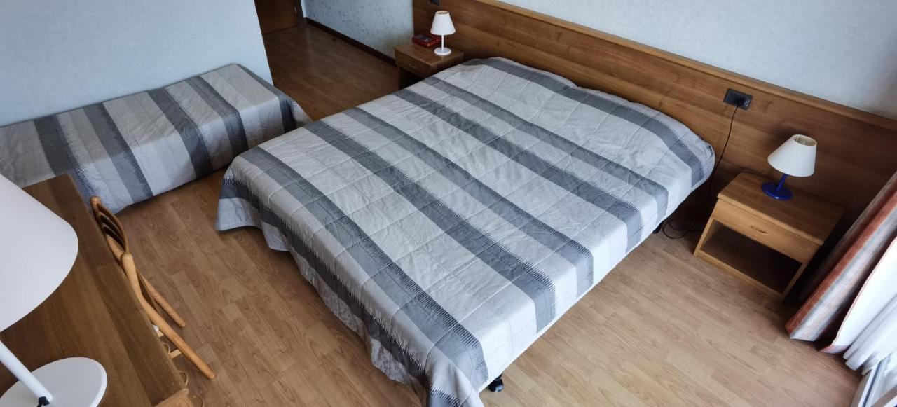 Hotel Nike Бренцоне-суль-Гарда Экстерьер фото