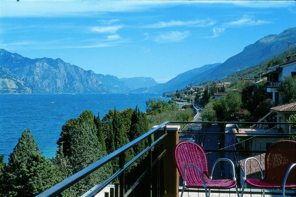 Hotel Nike Бренцоне-суль-Гарда Экстерьер фото